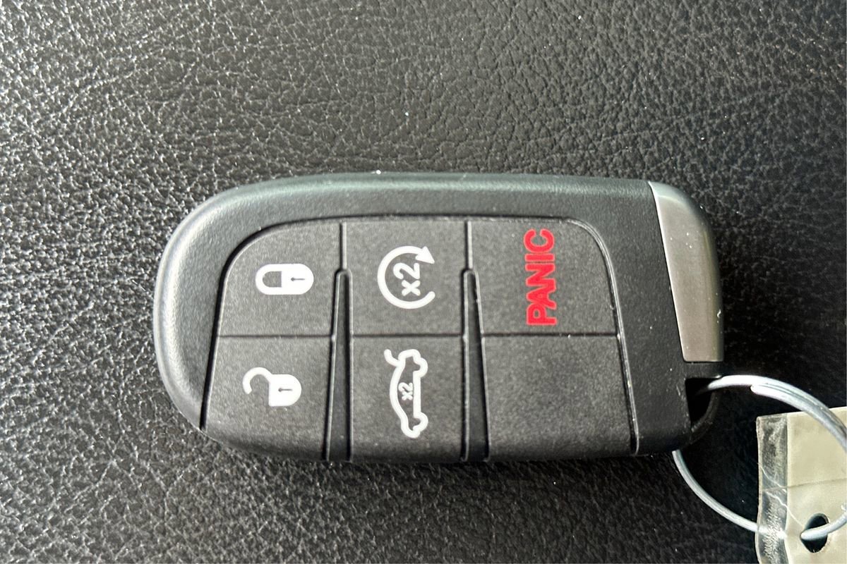 Used 2020 Jeep Wrangler Unlimited Sport image 33