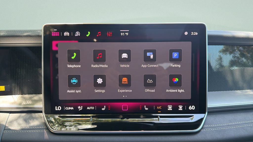 New 2026 Volkswagen Tiguan SE R-Line AWD/4WD image 17