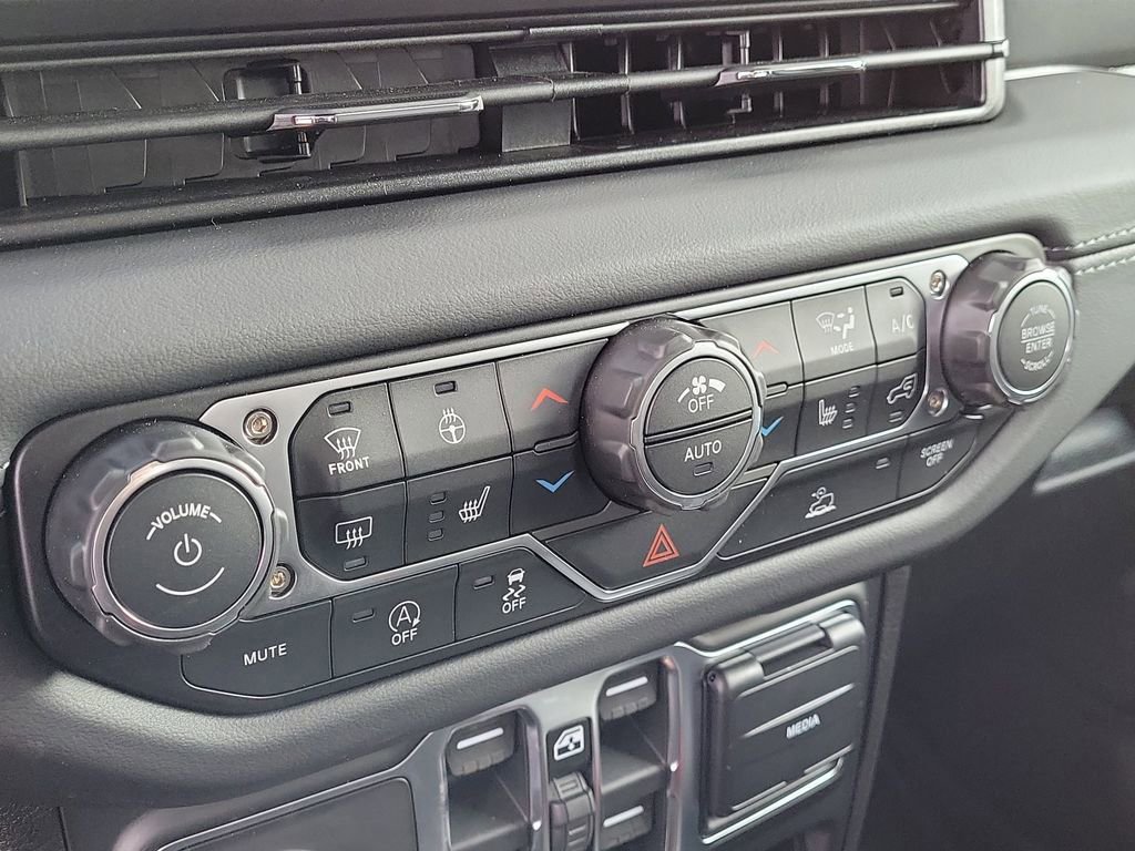 New 2026 Jeep Gladiator Sport image 29
