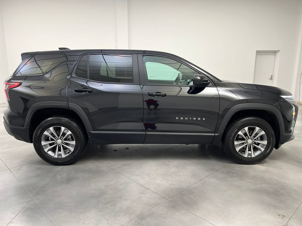 Used 2026 Chevrolet Equinox LT FWD image 10