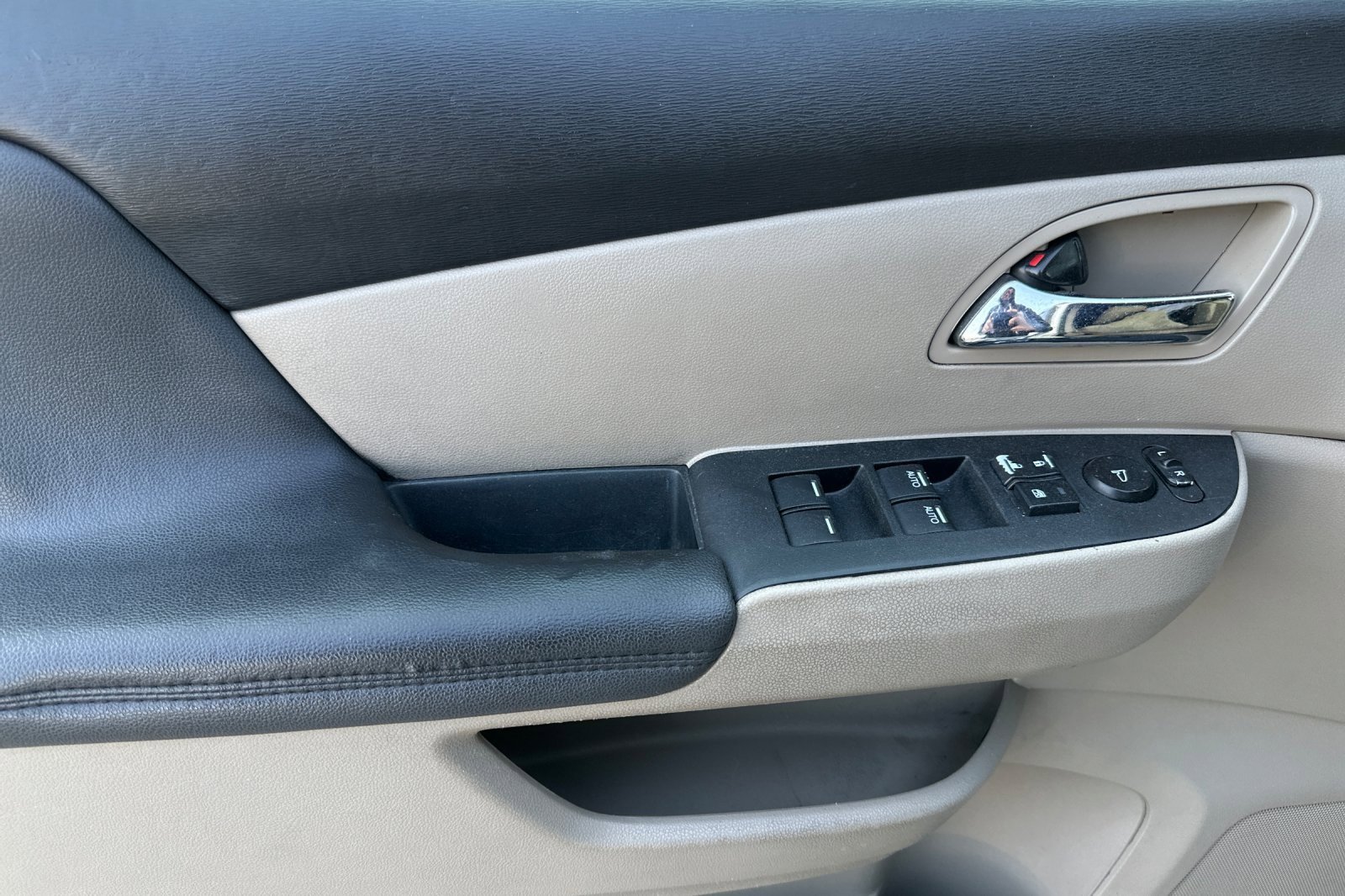 Used 2016 Honda Odyssey SE image 11