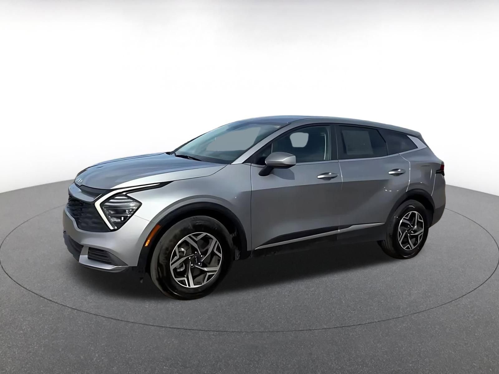 Used 2025 Kia Sportage LX FWD image 8