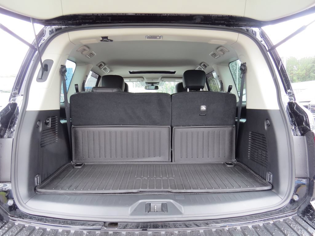 Used 2023 Nissan Armada SL w/ Captain's Chairs Package RWD image 16