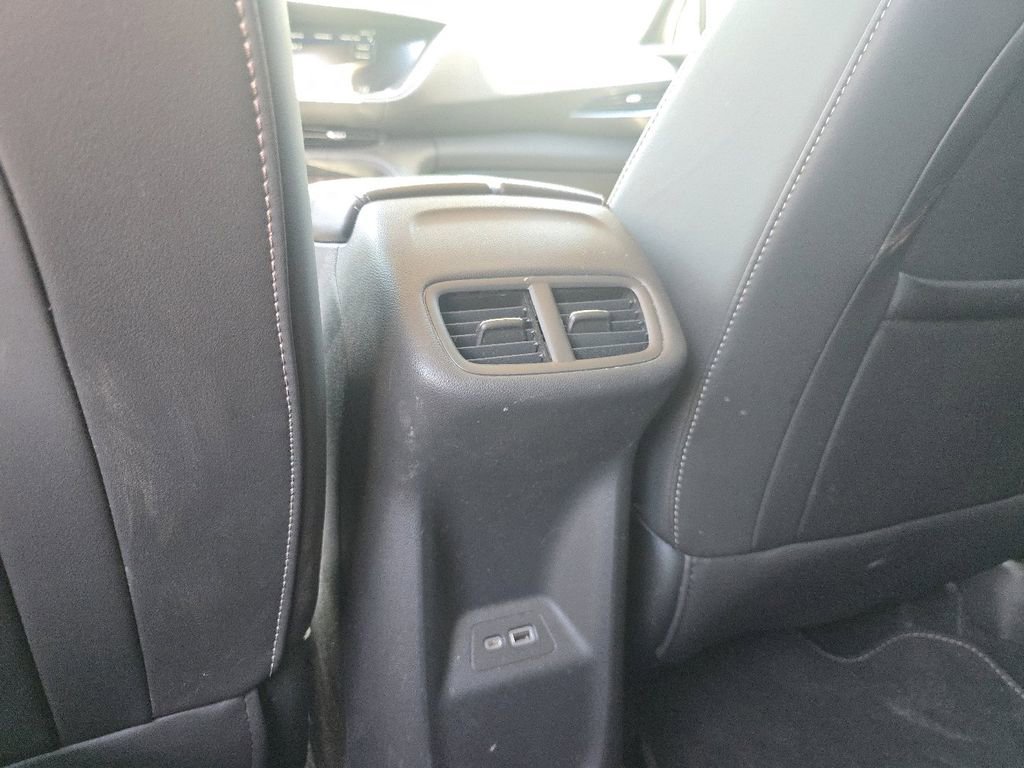 Used 2023 Buick Envision Essence FWD image 24