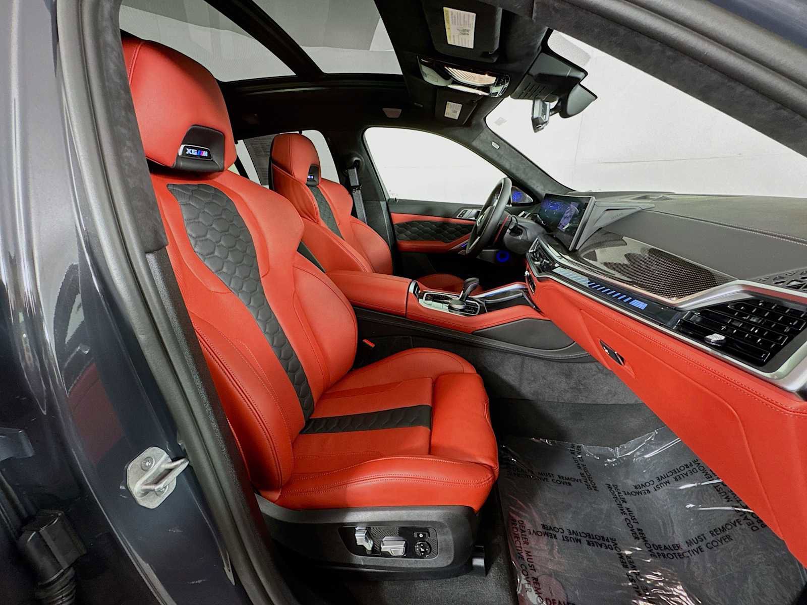 Used 2026 BMW X6 M Competition w/ Executive Package image 28