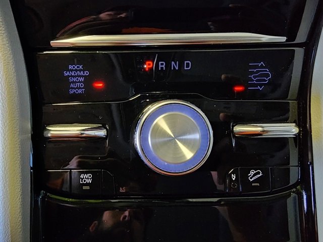 Used 2022 Jeep Grand Cherokee Overland w/ Luxury Tech Group IV image 32