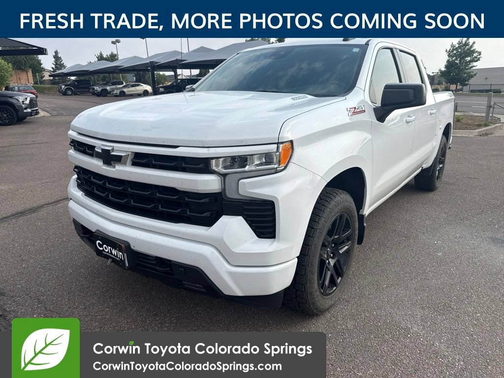 Used 2022 Chevrolet Silverado 1500 RST AWD/4WD image 3