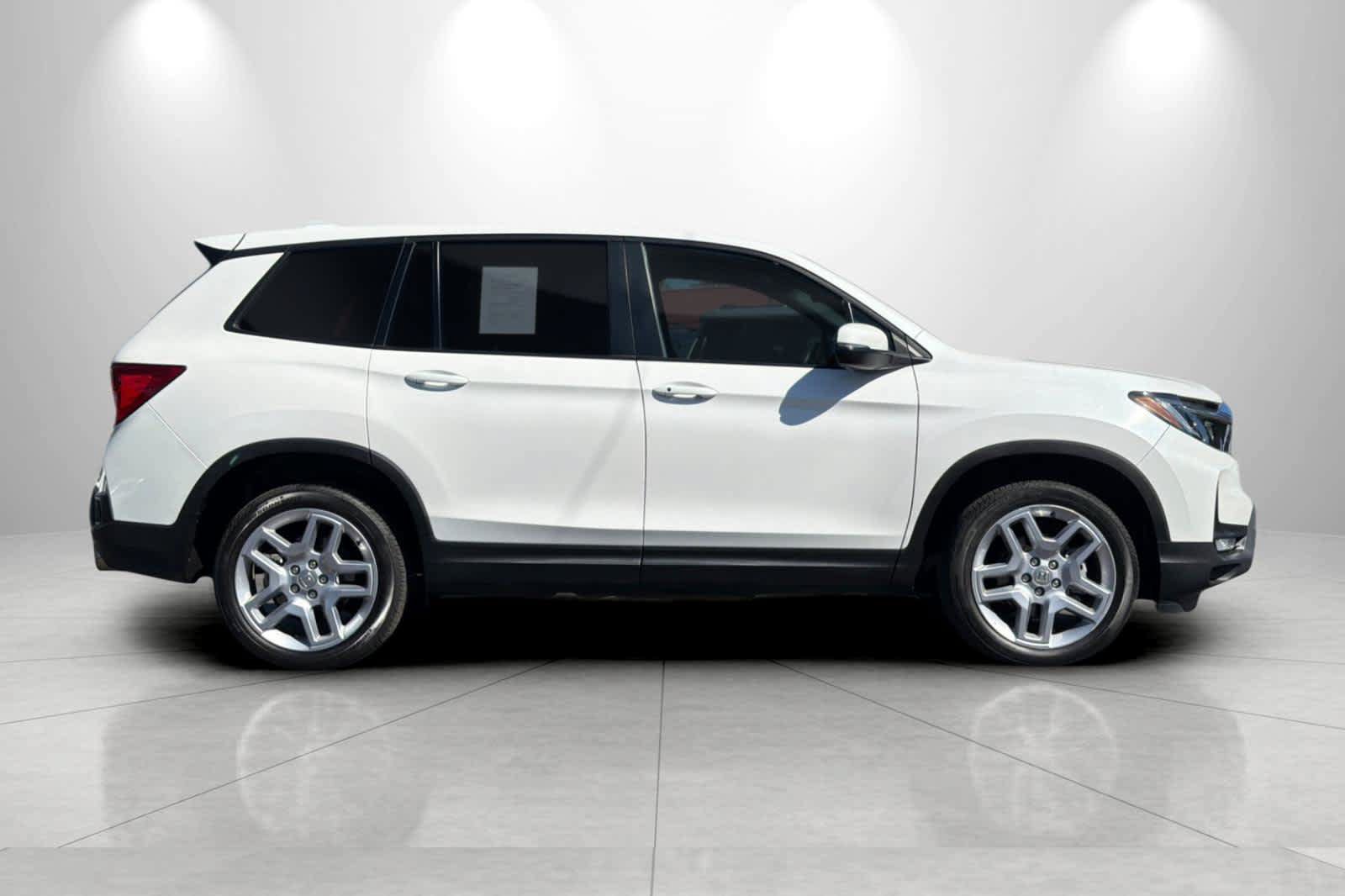 Used 2024 Honda Passport EX-L image 8