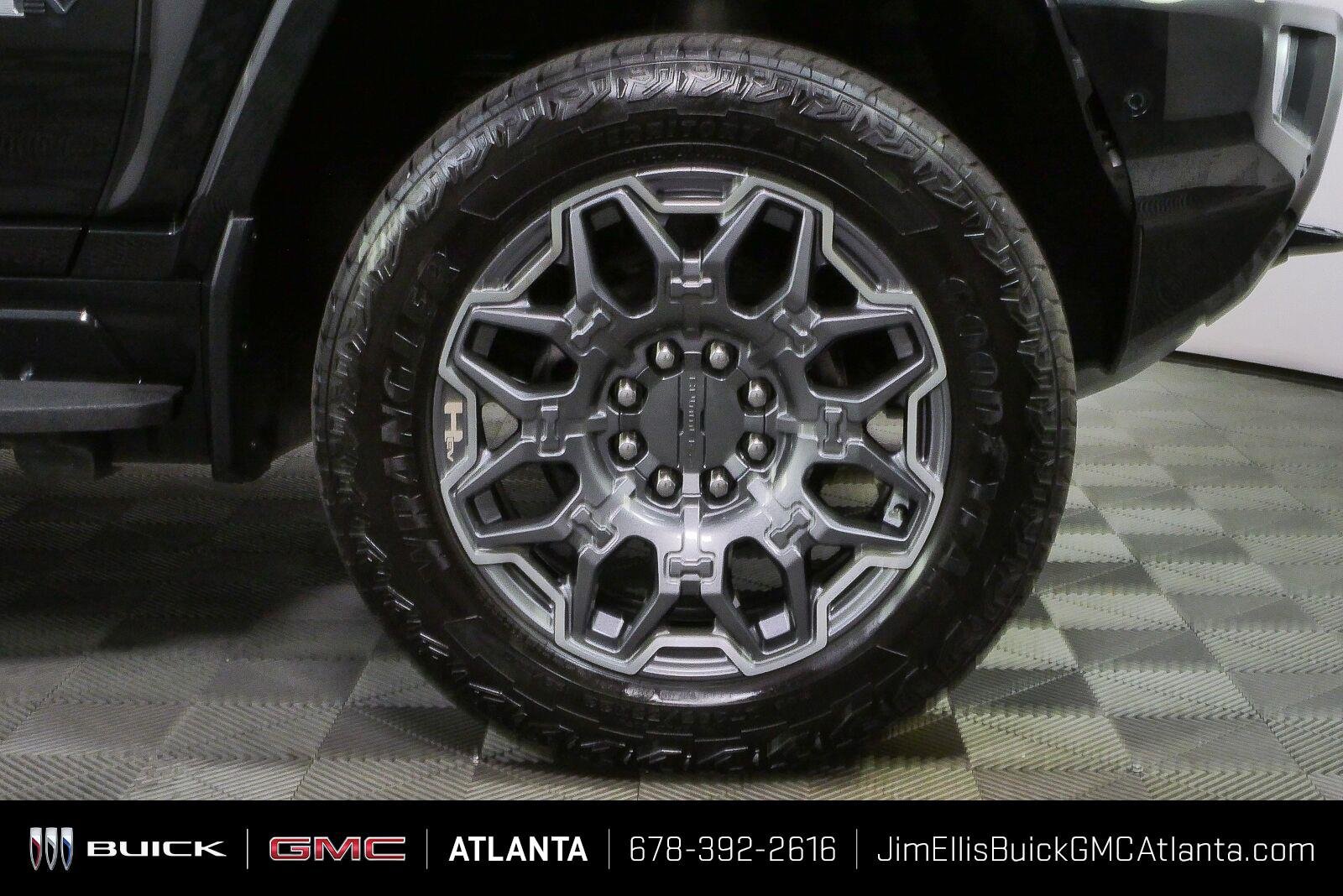 Used 2024 GMC Hummer EV 3X AWD/4WD image 35