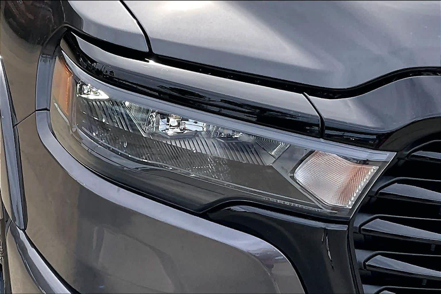 New 2027 RAM 1500 Laramie AWD/4WD image 13