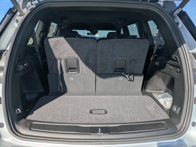 New 2025 Jeep Grand Cherokee L Laredo image 11