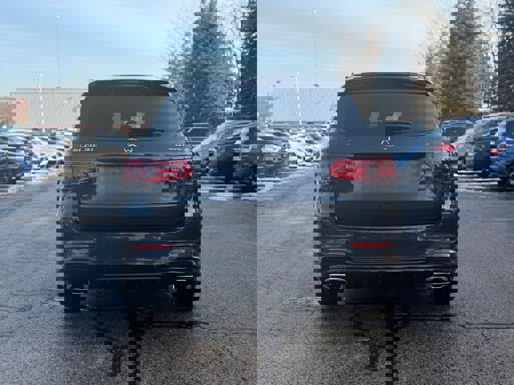 Used 2020 Mercedes-Benz GLC 300 4MATIC image 5