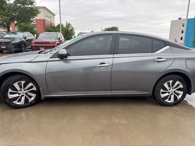 Used 2023 Nissan Altima 2.5 S image 5