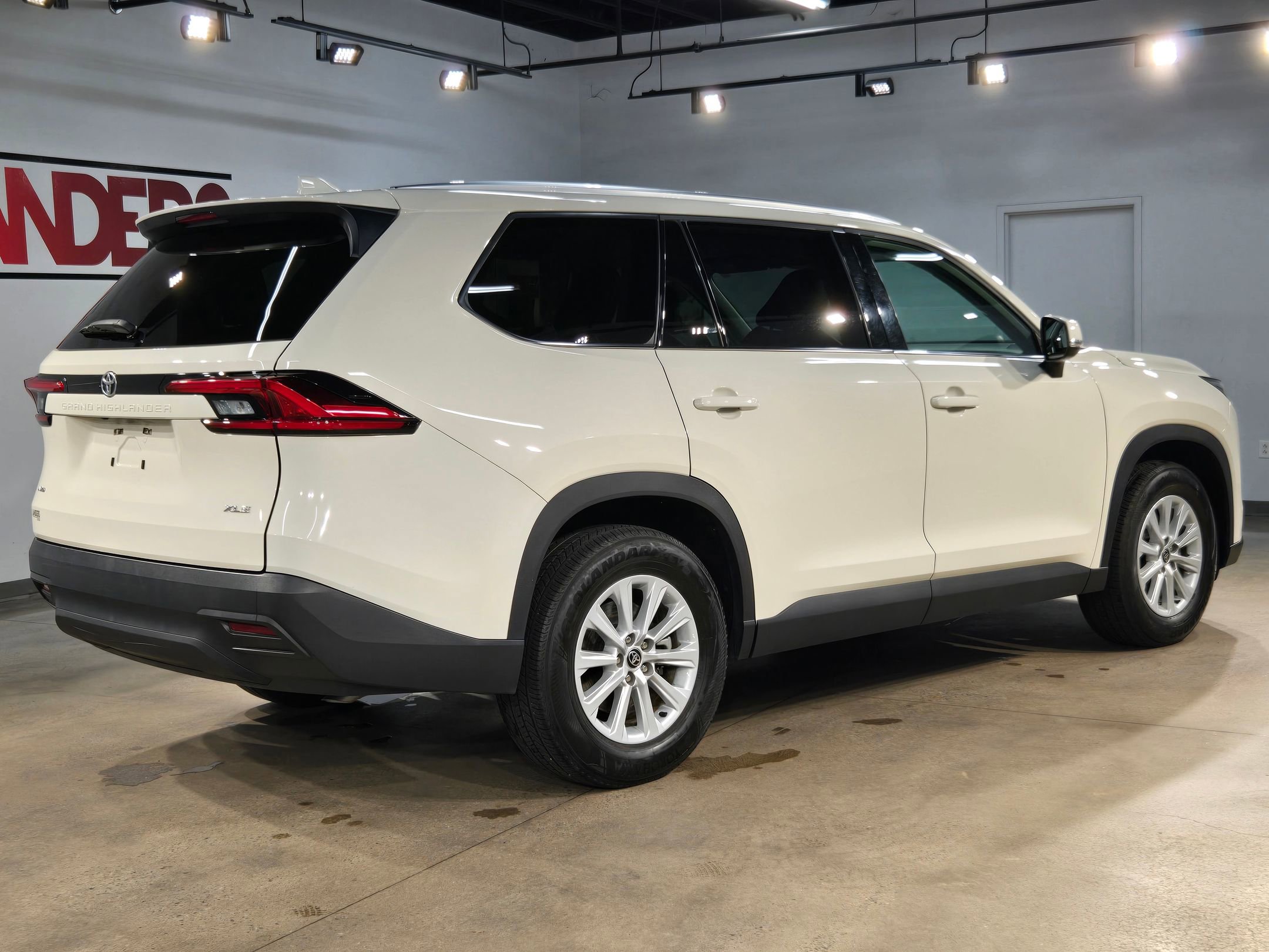 Certified 2024 Toyota Grand Highlander AWD image 7