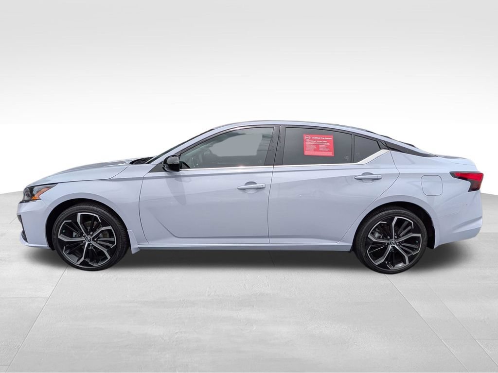 Certified 2024 Nissan Altima 2.5 SR AWD/4WD image 13