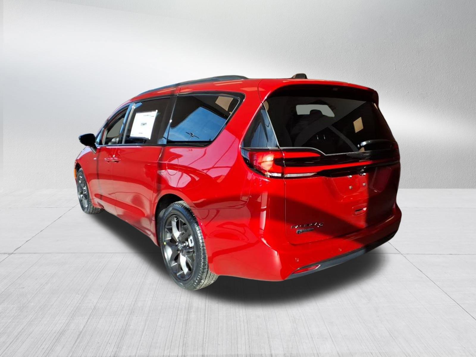 New 2026 Chrysler Pacifica Select image 6