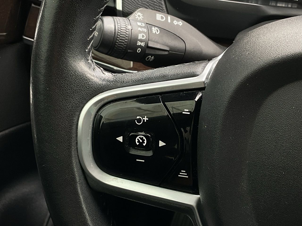 Used 2017 Volvo XC90 T6 Momentum w/ Vision Package image 26