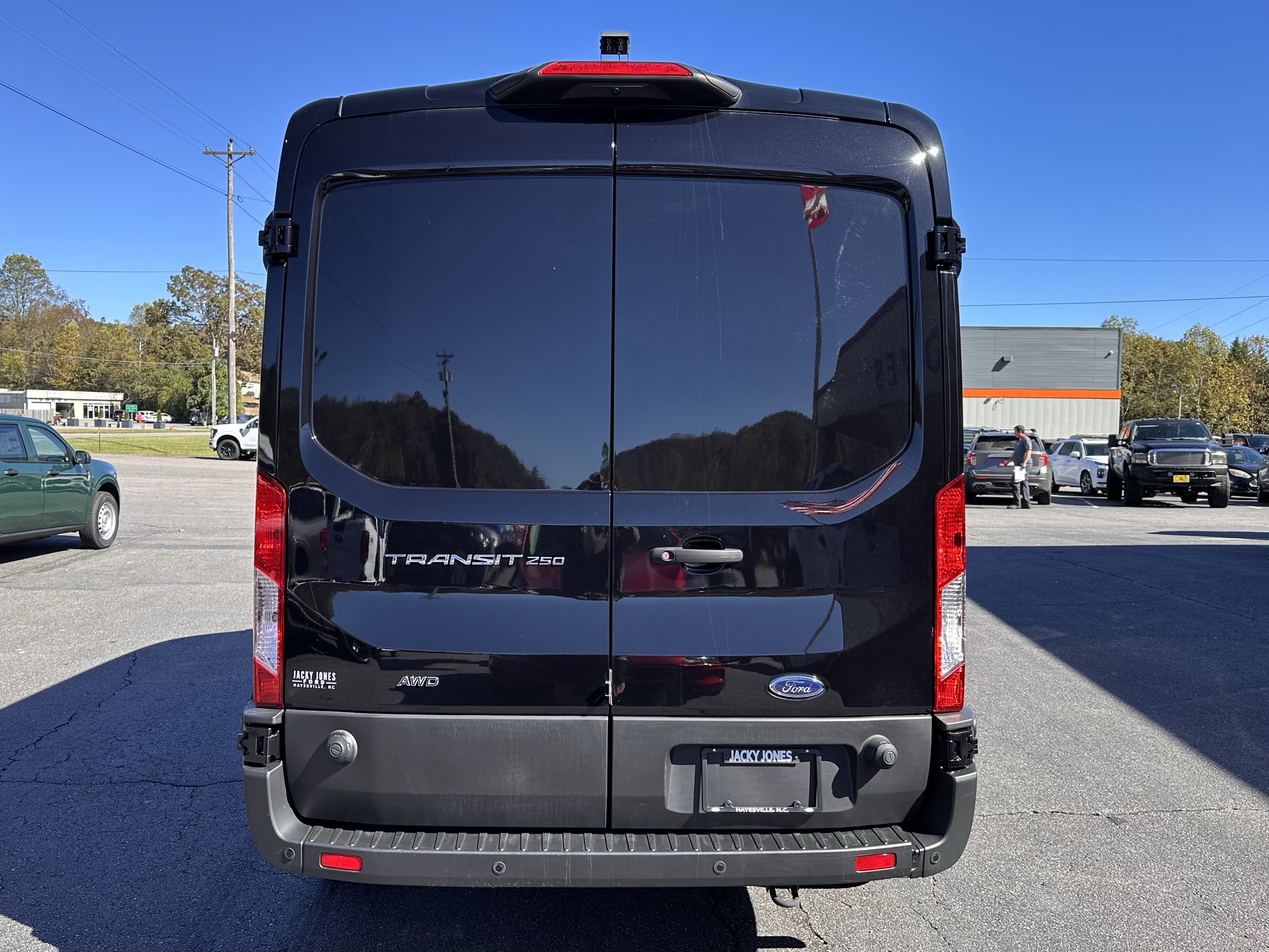 Used 2023 Ford Transit 250 XL AWD/4WD image 7