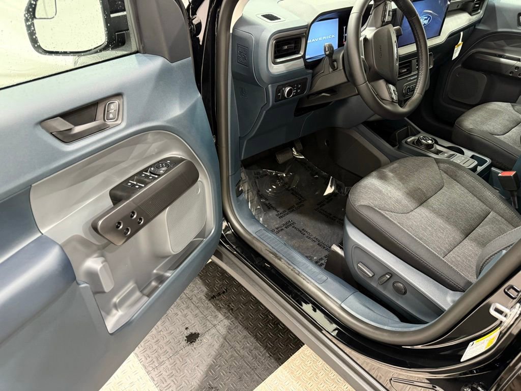 New 2025 Ford Maverick XLT w/ XLT Luxury Package image 30