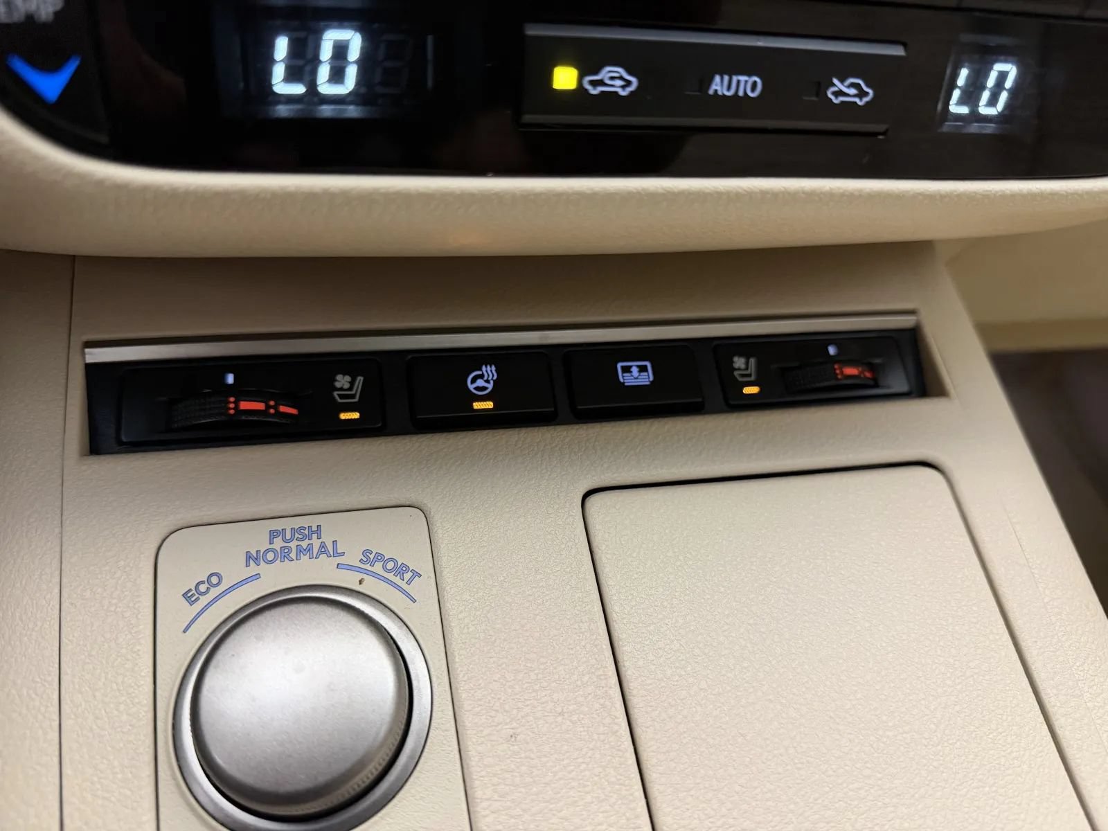 Used 2015 Lexus ES 350 w/ Luxury Package FWD image 20