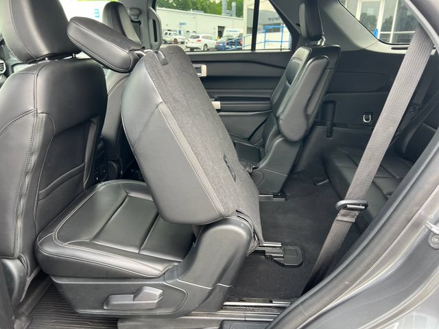 Used 2023 Ford Explorer XLT w/ Equipment Group 202A AWD/4WD image 6