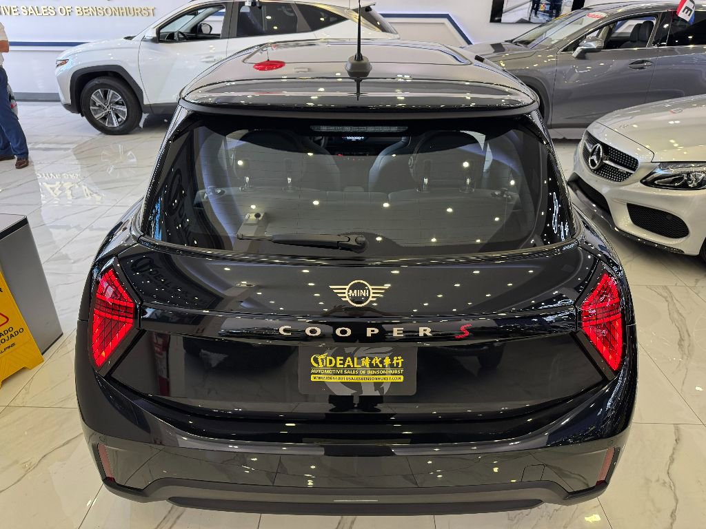 Used 2025 MINI Cooper S image 5