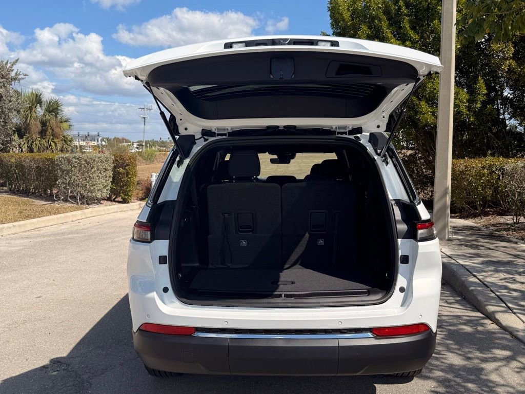 New 2026 Jeep Grand Cherokee L Laredo AWD/4WD image 36