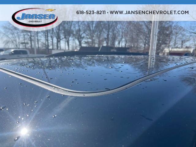 New 2026 Chevrolet Traverse LT w/ Sun and Wheel Package FWD image 18