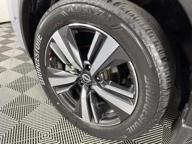 Used 2023 Nissan Rogue Platinum w/ Platinum Premium Package FWD image 14