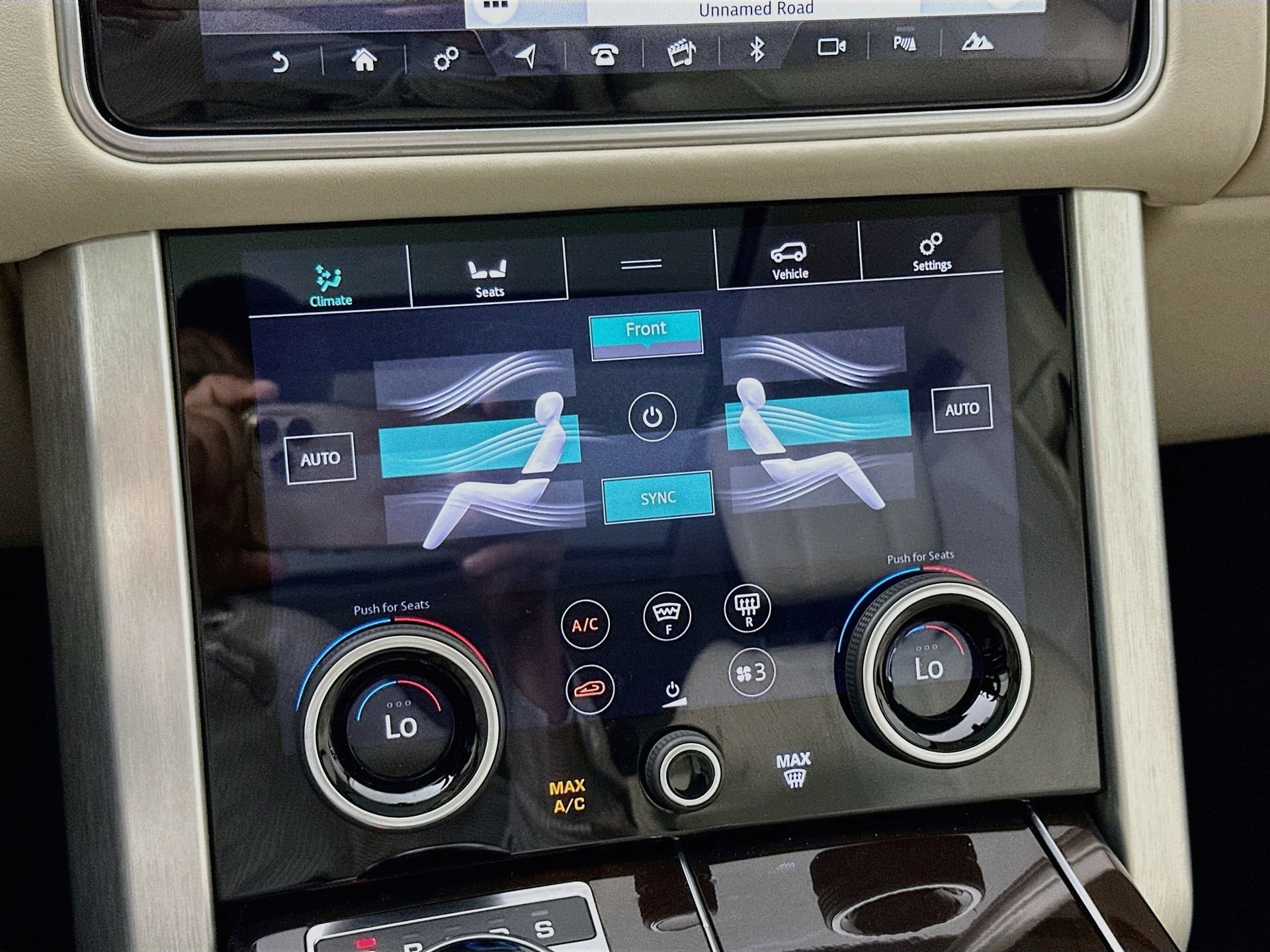 Used 2018 Land Rover Range Rover Supercharged AWD/4WD image 17