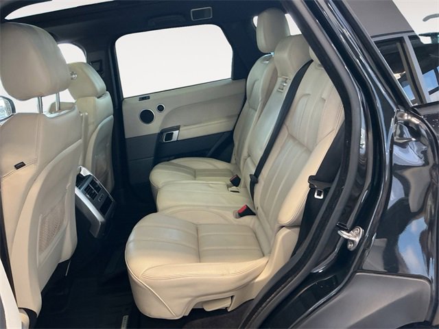 Used 2017 Land Rover Range Rover Sport HSE image 11