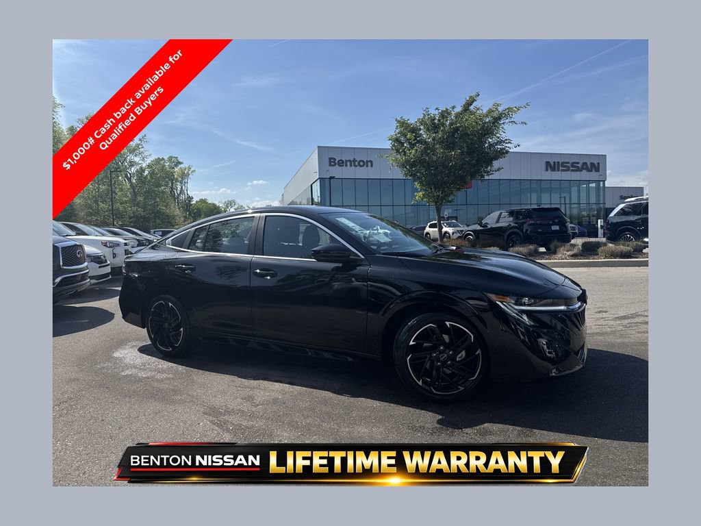 New 2026 Nissan Sentra SR FWD image 1