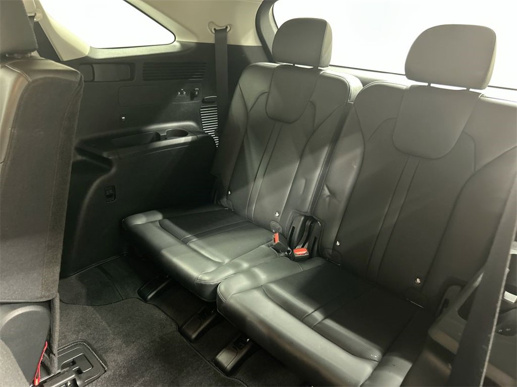 Certified 2025 Kia Sorento S image 21