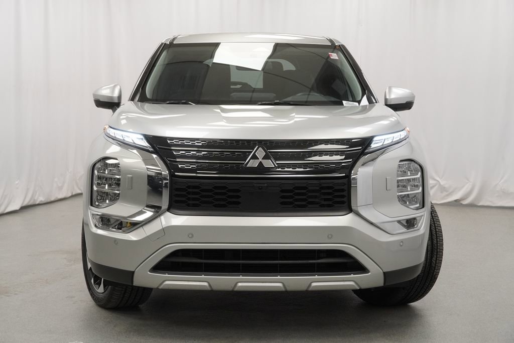 Used 2024 Mitsubishi Outlander SE image 7
