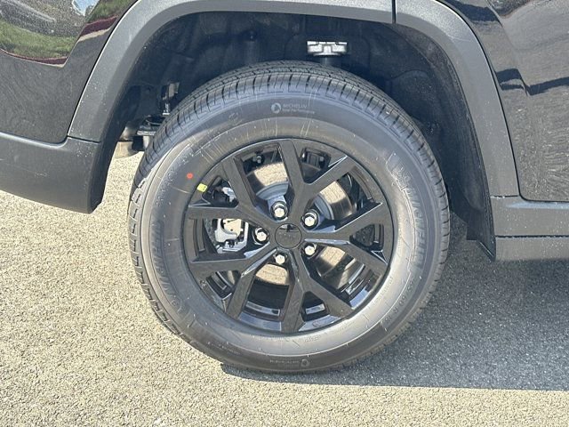 New 2026 Jeep Grand Cherokee Laredo image 19