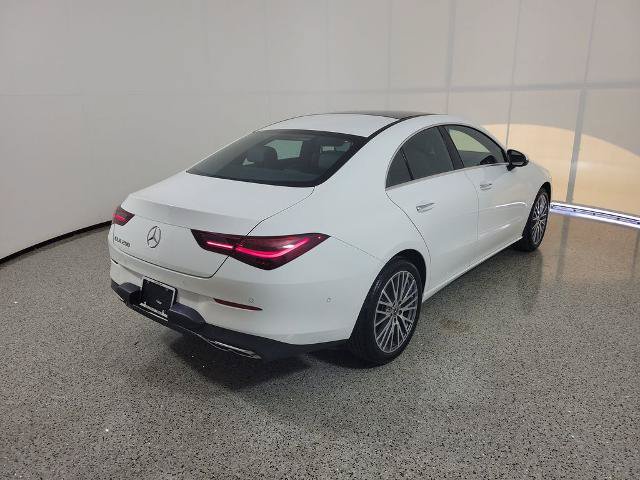Used 2025 Mercedes-Benz CLA 250 image 4