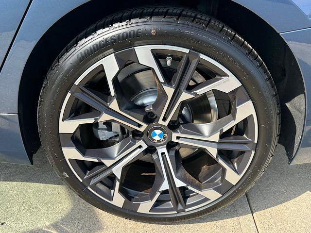 Certified 2025 BMW 330i xDrive Sedan image 31