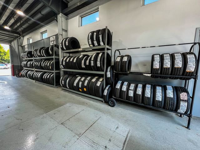 Used 2019 Nissan Pathfinder SV image 21