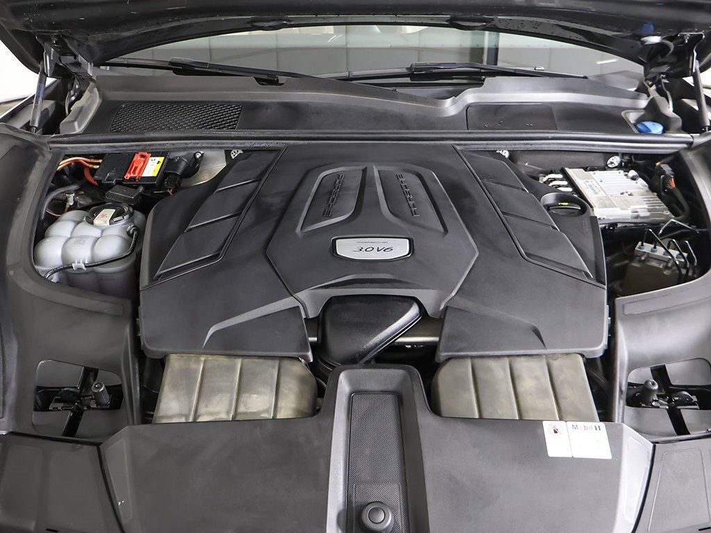 Used 2020 Porsche Cayenne image 24