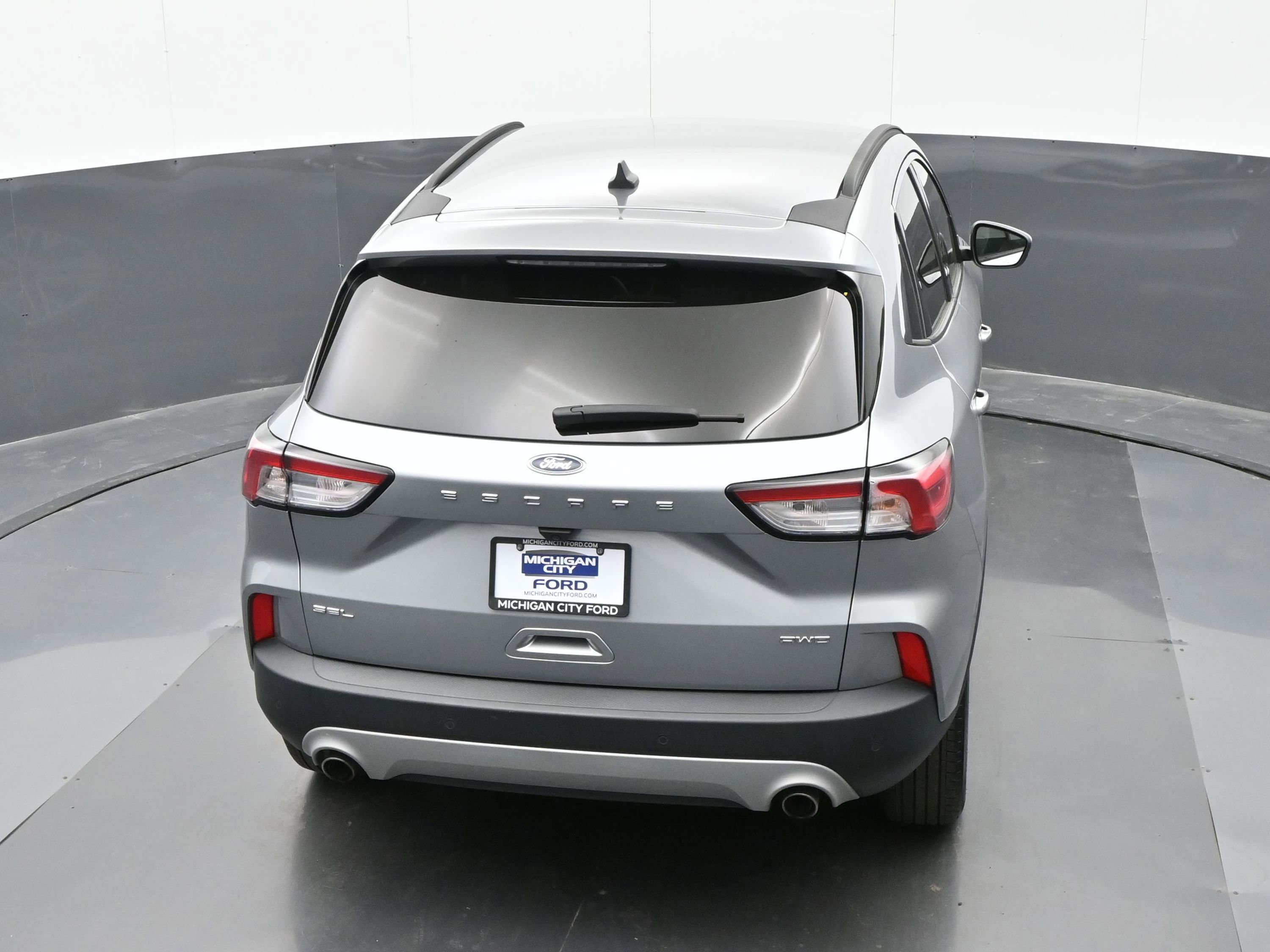 Used 2022 Ford Escape SEL image 35