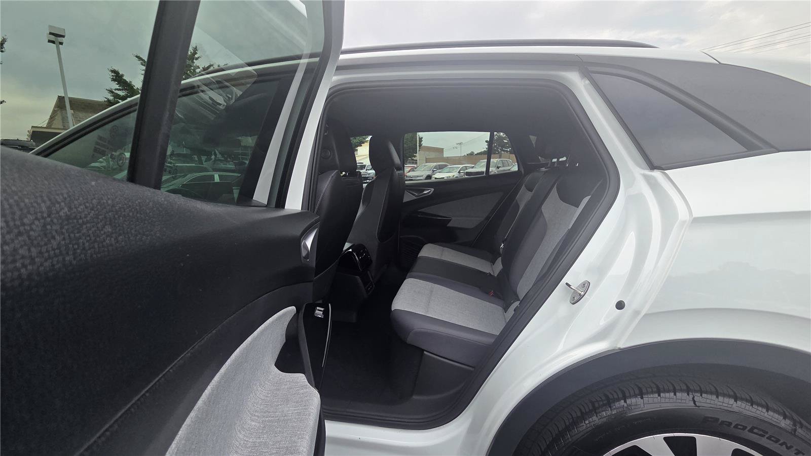 Certified 2023 Volkswagen ID.4 Pro AWD/4WD image 26