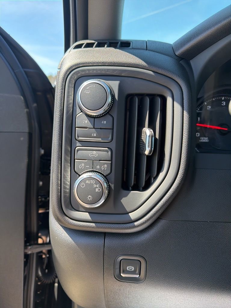 New 2026 GMC Sierra 2500 Pro image 13