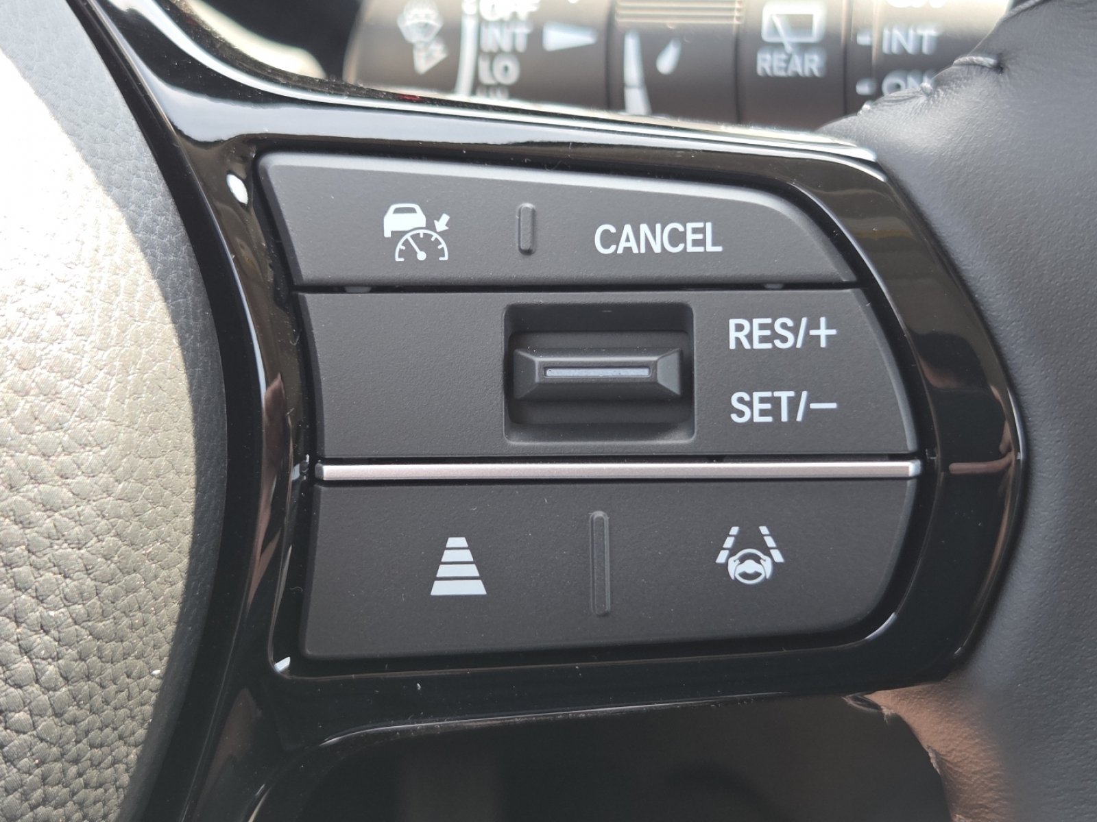 New 2027 Honda HR-V EX-L image 9