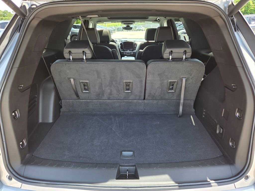 Used 2023 Chevrolet Traverse Premier AWD/4WD image 32