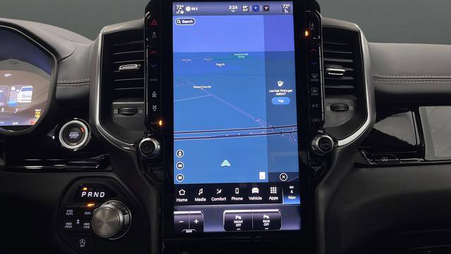 New 2026 RAM 1500 Laramie AWD/4WD image 15