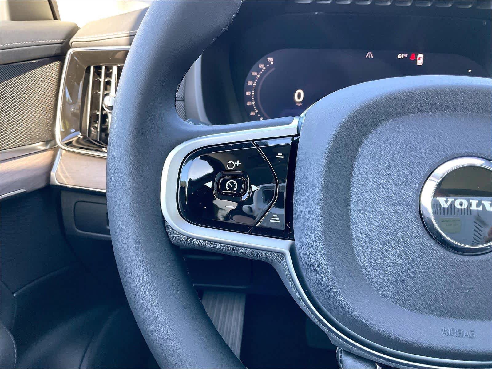 New 2026 Volvo XC90 T8 Core AWD/4WD image 17