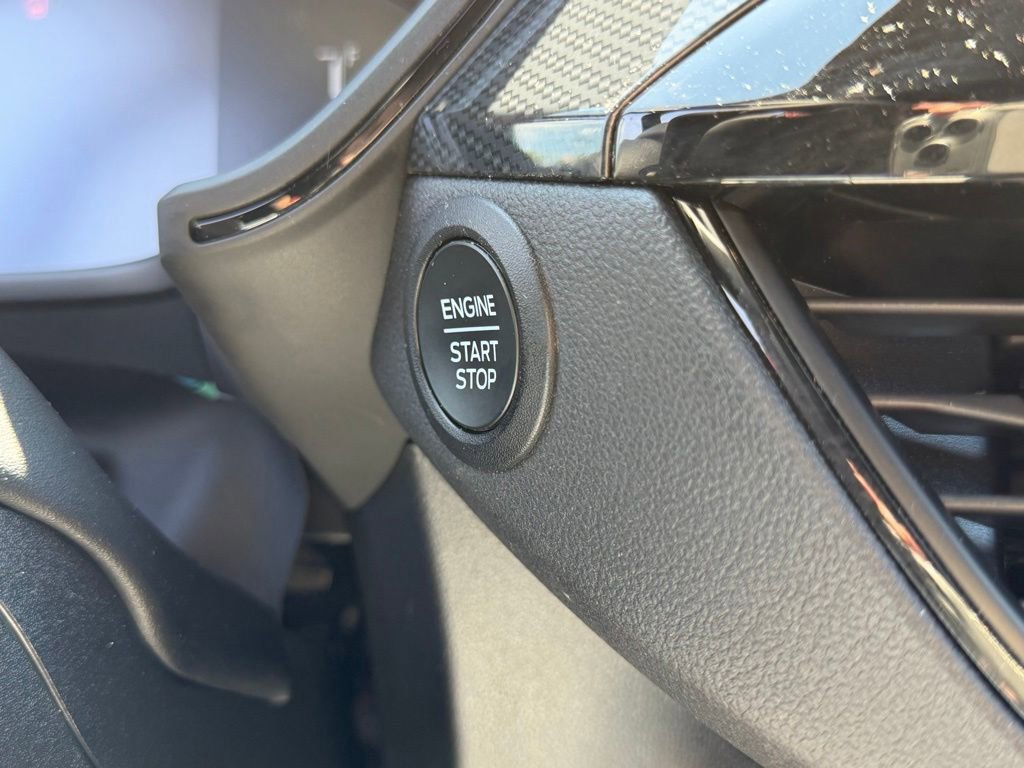 Used 2025 Ford Escape ST-Line Select AWD/4WD image 21