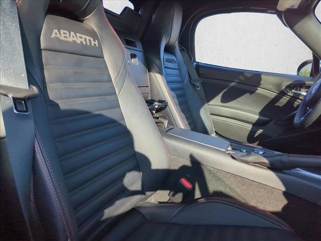 Used 2018 FIAT 124 Spider Abarth w/ Convenience Group image 20