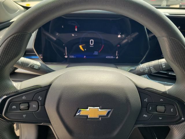 Used 2025 Chevrolet Trax LT FWD image 19