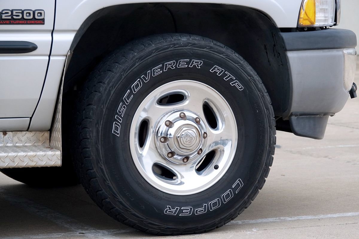 Used 2002 Dodge Ram 2500 Truck SLT image 30